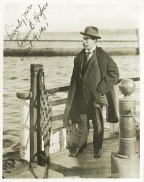 チャールズ・エヴァンズ・ヒューズ (アメリカ合衆国国務長官)　自筆署名入写真　　Signed Photograph of Charles Evans Hughes. Original autograph.