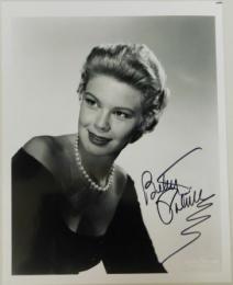 ベッツィ・パーマー自筆サイン入写真　Betsy Palmer