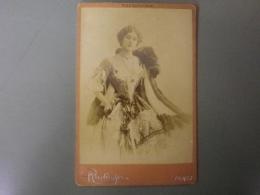 ナ・カヴァリエリ　豪華ドレス姿生写真一枚　パリアルバート・ロイトリンガー写真スタジオ台紙貼