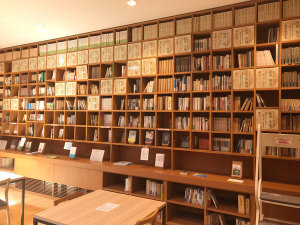 ★南館2階の図書室