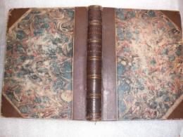 OPTIMO MAXIMO PRINCIPI  Carolo Tertio HISPANIARUM et INDIARUM　REGI 　regnorum suorum possessionem bonis avibus recuperanti hasce gemmas curiosae antiquitat1s reliquias humillime