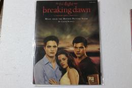 Twilight - Breaking Dawn, Part 1 Songbook: Music from the Motion Picture Score (Piano Solo Songbook)　(洋書楽譜)
