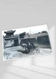 満洲 城門と馬車