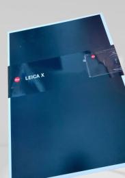 LEICA X