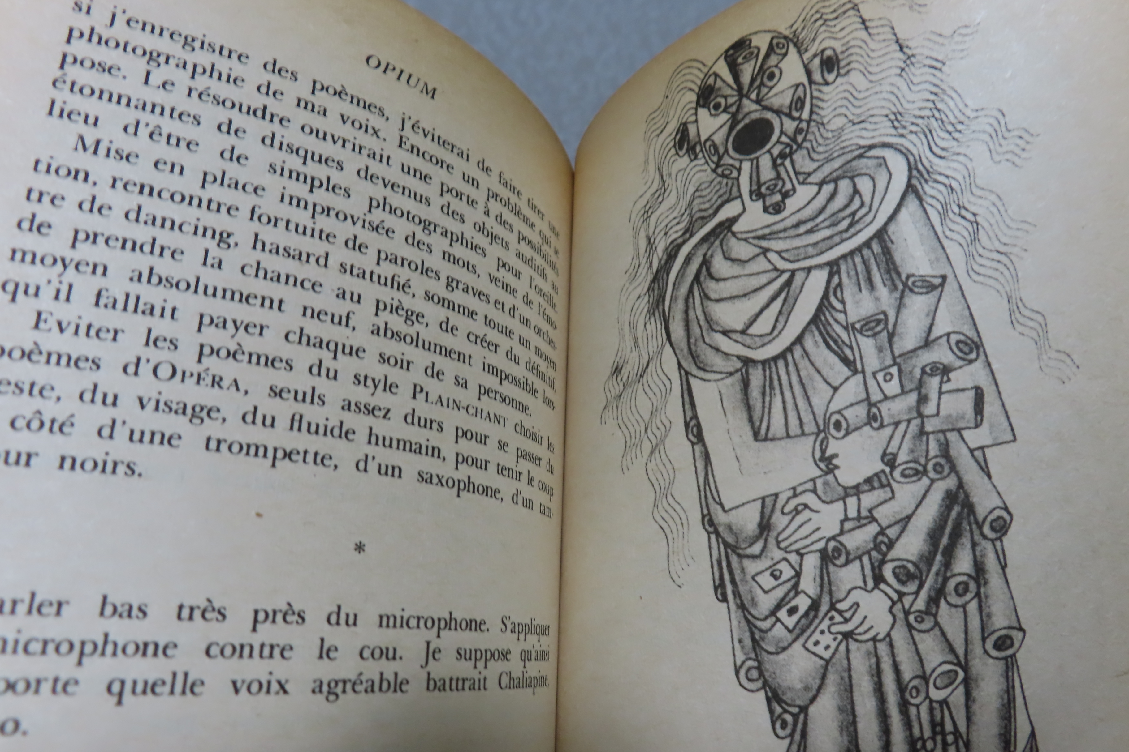 Livre de Poche】 阿片 －解毒治療者の手記－ ジャン・コクトー