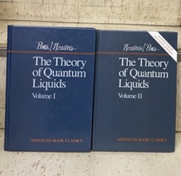 The Theory of Quantum Liquids : Vol. 1-2 (Hard) (1) Normal Fermi Liquids (2) Superfluid Bose Liquids