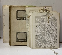 テレビジョン修理技術者検定試験問題回答集・TV パーツ・トラブルの解剖・TVトラブル解決鍵のほか回路図集等セット 配線板裏図面20枚＋回路集 