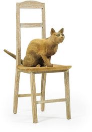 椅子の上の猫　Cat on The Chair