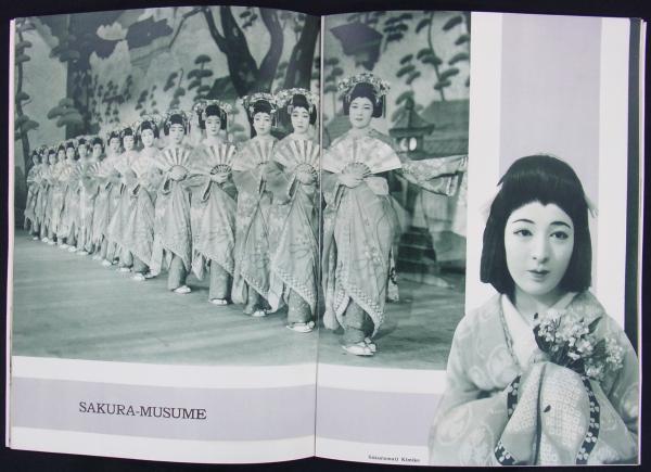 英]GRAND CHERRY SHOW TAKARAZUKA GIRLS ON THE INVITATION OF THE