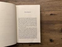 THE COMPLETE WORKS OF THE Pearl POET   Translated with an Introduction by CASEY FINCH   Facing-page Middle English Texts Edited by MALCOLM ANDREW AND RONALD WALDRON  CLIFFORD PETERSON