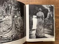The Cave Temples of Maichishan    photographs by DOMINIQUE DARBOIS with an account of the 1958 Expedition to Maichishan by ANIL DE SILVA