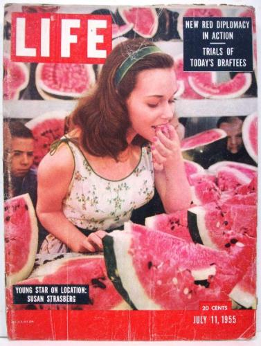 洋雑誌life 1955年7月11日号 表紙 スーザン ストラスバーグ 撮影 Philippe Halsman 映画 ピクニック 古本 中古本 古書籍の通販は 日本の古本屋 日本の古本屋