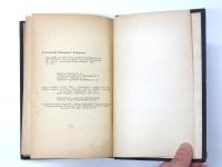 Kamusi Fupi Ya Kiswahili-Kirusi Na Kirusi-Kiswahili. Imetungwa na A. I. Kutuzov. Chini ya utengenezaji wa Ali Juma Zidikheri. スワヒリ語‐ロシア語、ロシア語‐スワヒリ語小辞典　