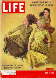 洋雑誌LIFE　1955年5月2日号　表紙：　映画「オクラホマ」のダンサー3人 /“Everything's up to date…” （撮影: J.R.Eyerman）