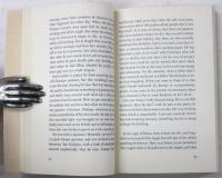 Silence. Translated by William Johnston. 　沈黙　