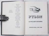 Pylon. 標識塔　