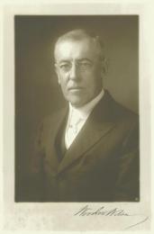 第28代アメリカ合衆国大統領　ウッドロウ・ウィルソン　自筆署名入写真　　Signed Photograph of Woodrow Wilson. Original autograph.