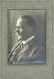 アルバロ・オブレゴン (メキシコ大統領)　自筆署名入写真　　Signed Photograph of Alvaro Obregon. Original autograph.