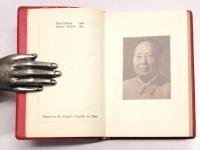 Quotations from Chairman Mao Tse-tung. 毛主席语录　

