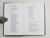 Robert Graves Complete Poems. [Robert Graves Programme] Patrick J. M. Quinn gen.ed. 
ロバート・グレーヴス全詩集　
