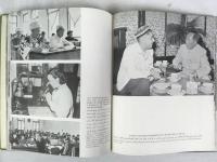 中国イスラム協会編　『中国ムスリムの進歩』　1957年(ヒジュラ暦1376年)　北京刊 / China Islamic Association, Chinese Moslems in Progress. Peking, The Nationalities Publishing House, 1957