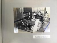 第15回赤十字国際会議（東京）を記念して発行された錦織記念アルバム
田誠 / 国際観光局 / 鉄道省 『第15回赤十字国際会議代表団　訪日記念アルバム1934年10月』 [1934年]、［東京刊］ / Den, Makoto / Board of Tourist Industry / Japanese Government Railway, Souvenir Album of the Visit to Japan October 1934 of Delegates of the XVth International Red Cross Conference, [1934], [Tokyo].
