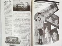 宝塚少女歌劇団　『日本の娯楽センター宝塚』　初版　1936年　宝塚刊 / 
Takarazuka. Pleasure Center of Japan. Takarazuka, Takarazuka Girl’s Opera Corporation, 1936.
