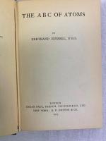 バートランド・ラッセル　『原子入門』　初版　1923年　ロンドン刊 / Russell, Bertrand,
The ABC of Atoms. London: Kegan Paul, Trench, Trubner, 1923