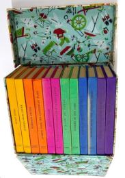 英文童話全12冊セット　クリスティン・キャンベル・トムソン：編　紙製ボックス入り　Robin Hood/Stories from Grimm/Robinson Crusoe/Stories from the Canterbury tales/Aesop's Fables/The Aｄventure of King Paul the Forty-fifth/A Book of Verse/Stories of the Gods/Stories from Hans Andersen/Stories from the Wonder Book and Tanglewood Tales of Nathaniel Hawthorne/Stories of King Arthur's Knights/The Story of Una and The Red Cross Knight
