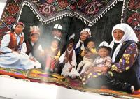 KYRGYZSTAN　キルギスの人々