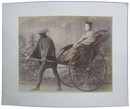 明治期手彩写真　人力車に乗る女性２