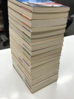 光人社NF文庫 21冊セット:　①日本の飛行艇: 野原茂・著＝2021年発行、286頁 / ②日本の水上機: 野原茂・著＝2022年発行、249頁 / ③空の技術: 設計・生産・戦場の最前線に立つ: 渡辺洋二・著＝2010年発行、239頁 / ④飛行機博物誌: 空飛ぶ機械のものがたり: 野沢正・著＝2002年発行、286頁 / ⑤B29墜落記 夜戦「屠龍」撃墜王 樫出勇空戦記録: 樫出勇・著＝2009年7月17日・新装版3刷、光人社発行、176頁 / ⑥本土空襲を阻止せよ！ 従軍記者が見た知られざるB29壊滅戦: 益田康一・著＝2017年3月19日、潮書房光人社発行、266頁＋資料 / ⑦陸軍戦闘機隊の攻防 青春を懸けて戦った精鋭たちの空戦機: 黒江保彦ほか＝2016年5月20日、潮書房光人社発行、348頁 / ⑧最後の紫電改パイロット 不滅の空の男の空戦記録: 笠井智一・著＝2020年11月22日、潮書房光人社発行、263頁 / ⑨還って来た紫電改 紫電改戦闘機隊物語: 宮崎功、鴻農周策・著＝2008年12月22日・2刷、光人社発行、308頁 / ⑩紫電改入門 最強戦闘機徹底解剖: 碇義朗・著＝2003年12月18日、光人社発行、278頁 / ⑪紫電改戦闘機対サムライ戦記 海軍航空隊戦記: 丸編集部・編＝2014年9月21日、潮書房光人社発行、377頁 / ⑫紫電改の六機 若き撃墜王と列機の生涯: 新装版: 碇義朗・著＝2004年10月16日、光人社発行、384頁 / ⑬決戦機 疾風 航空技術の戦い 知られざる最高傑作機メカ物語: 新装解説版: 碇義朗・著＝2023年2月24日、潮書房光人社発行、383頁 / ⑭不滅の戦闘機 疾風 日本陸軍の最強戦闘機物語: 鈴木五郎・著＝2007年3月12日、光人社発行、266頁 / ⑮ゼロ戦の栄光と凋落 高性能にこだわり過ぎた戦闘機の運命: 碇義朗・著＝2019年発行、269頁 / ⑯海軍戦闘機列伝 搭乗員と技術者が綴る開発と戦闘の全貌: 横山保ほか・著＝2016年発行、378頁 / ⑰東京大空襲 B29から見た三月十日の真実: 大谷勲・訳＝2001年発行、207頁 /