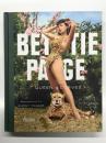 洋書　Bettie Page: Queen of Curves　ベティ・ペイジ: 曲線美の女王