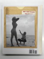 洋書　Bunny Yeager's Darkroom: Pin-up Photography's Golden Era　女性写真家 バニー・イェーガーの暗室: 1950年代から1960年代にかけてのピンナップ写真の黄金時代