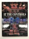 At the Controls: The Smithsonian National Air and Space Museum Book of Cockpits　操縦席より: スミソニアン国立航空宇宙博物館 コックピット写真集
