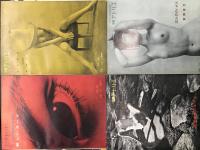 アトリエ・アトリエ臨時増刊・別冊アトリエ　20冊セット　①アトリエ No.324 美しいポーズ＝昭和32年9月15日発行・第5刷、110頁 / ②アトリエ No.331 ラフとモチーフ 続・美しいポーズ 猪熊弦一郎＝昭和29年9月1日発行、97頁 / ③アトリエ No.333 モデルと構成・続々美しいポーズ 猪熊弦一郎＝昭和29年11月1日発行、110頁 / ④アトリエ No.339 芸術家のモデル 猪熊弦一郎＝昭和30年5月1日発行、120頁 / ⑤アトリエ臨時増刊1956 続・芸術家のモデル 五人の画家に描かれたポーズ 林武、鳥海青児、三岸節子、山口薫、木内克＝昭和31年4月1日発行、84頁 / ⑥アトリエ臨時増刊1956 絵になるポーズ 小磯良平＝昭和31年7月1日発行、116頁⑦別冊アトリエ No.29 画家とモデル 東郷青児 撮影・中村立行＝昭和31年12月25日発行、87頁 / ⑧別冊アトリエ No.30 カメラの目がとらえた新しいヌード 中村立行＝昭和32年1月25日発行、92頁 / ⑨別冊アトリエ No.33 ヌードの幻想と美 建畠覚造、中村立行 / ⑩別冊アトリエ No.36 モデルと名画 名画とモデルによるポーズの研究 野口弥太郎 / ⑪別冊アトリエ No.37 三人のヴィナス 東郷青児 / ⑫別冊アトリエ No.41 動くヌード 写真構成・杉村恒＝昭和33年3月1日発行、127頁 / ⑬別冊アトリエ No.42 風景の中のヌード 東郷青児＝昭和33年4月10日発行、88頁 / ⑭別冊アトリエ No.44 アルプスと高原 杉村恒ヌード作品集＝昭和33年7月1日発行、96頁 / ⑮別冊アトリエ No.45 海と砂丘 杉村恒ヌード作品集＝昭和33年8月1日発行、ノンブルなし / ⑯別冊アトリエ No.46 東郷青児 イメージのヌード＝昭和34年1月15日発行、104頁 / ⑰別冊アトリエ No.47 続・動くヌード 杉村恒＝昭和34年4月15日発行、112頁 / ⑱別冊アトリエ No.49 東郷青児 若いモデル＝昭和34年7月30日発行、ノンブルなし、訂正表1枚付き / ⑲別冊アトリエ No.52 東郷青児 十一人のモデル＝昭和34年12月15日発行、90頁 / ⑳別冊アトリエ No.54 美しいフォルム 伊藤廉＝昭和35年2月15日発行、104頁