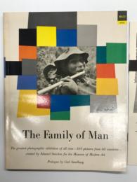 洋書　The Family of Man　エドワード・スタイケン写真展図録 ザ・ファミリー・オブ・マン 人間家族: 日本語対訳冊子1部付き
