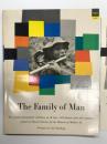 洋書　The Family of Man　エドワード・スタイケン写真展図録 ザ・ファミリー・オブ・マン 人間家族: 日本語対訳冊子1部付き