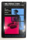 洋書　The Female Form: Studies in the Photographing of Women　女性のフォルム 写真家フリッツ・ヘンレの写真技法の研究