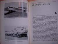 洋書　SOUTH AFRICAN AIRWAYS PRESENTS  FIFTY YEARS OF FLIGHT、IN PICTURES　2冊セット