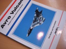 洋書　Avro Vulcan: Britain's Famous Delta-Wing V-Bomber