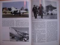 洋書　Typy Broni i Uzbrojenia 218　　Samolot myśliwski MiG-23 