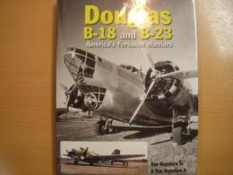 洋書　The Douglas B-18 and B-23　America's Forsaken Warriors 