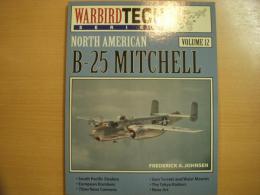 洋書　Warbird Tech Series12: North American B-25 Mitchell