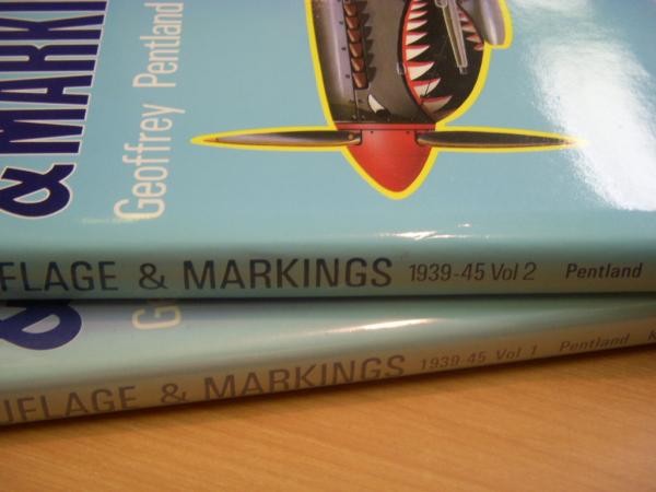 洋書 Camouflage and Markings 洋書 RAAF Camouflage & Markings 1939-45 Vol.1 / Vol.2 2冊セット