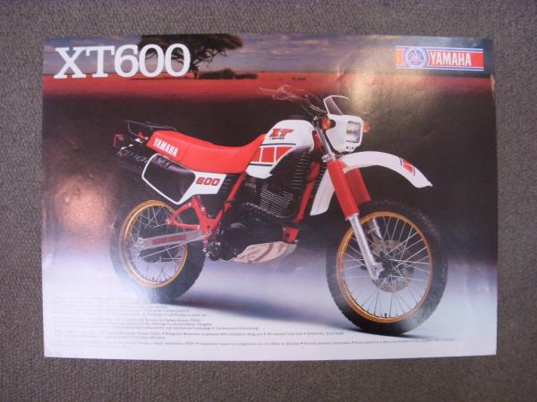 ヤマハ バイクカタログ フランス語版 Xt600 2枚セット 菅村書店 古本 中古本 古書籍の通販は 日本の古本屋 日本の古本屋