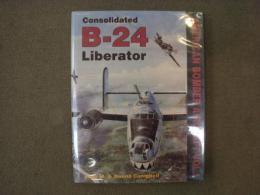 洋書 AMERICAN BOMBER AIRCRAFT Vol.1 : Consolidated B-24 Liberator