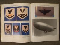 洋書　UNITED STATES NAVY WINGS OF GOLD FROM 1917 TO THE PRESENT