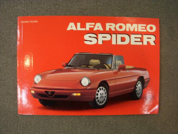 セール！　洋書　Alfa Romeo Spider（アルファロメオ、スパイダー） セール！洋書Alfa Romeo Spider（アルファロメオ、スパイダー）