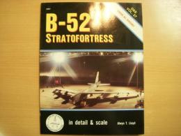 洋書　Detail & Scale Vol.27　B-52 STRATOFORTRESS